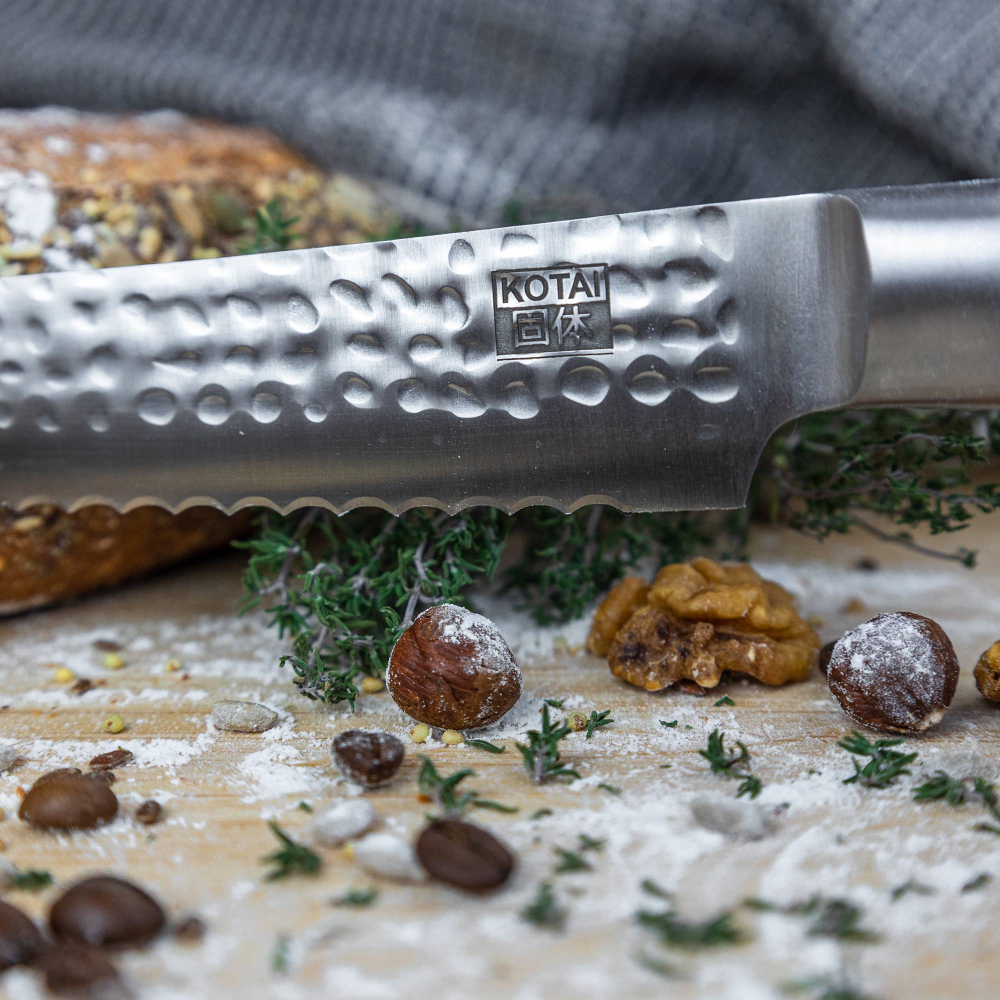 Kitchen Knife - KOTAI Serrated Bread/Pastry Knife + Gift box